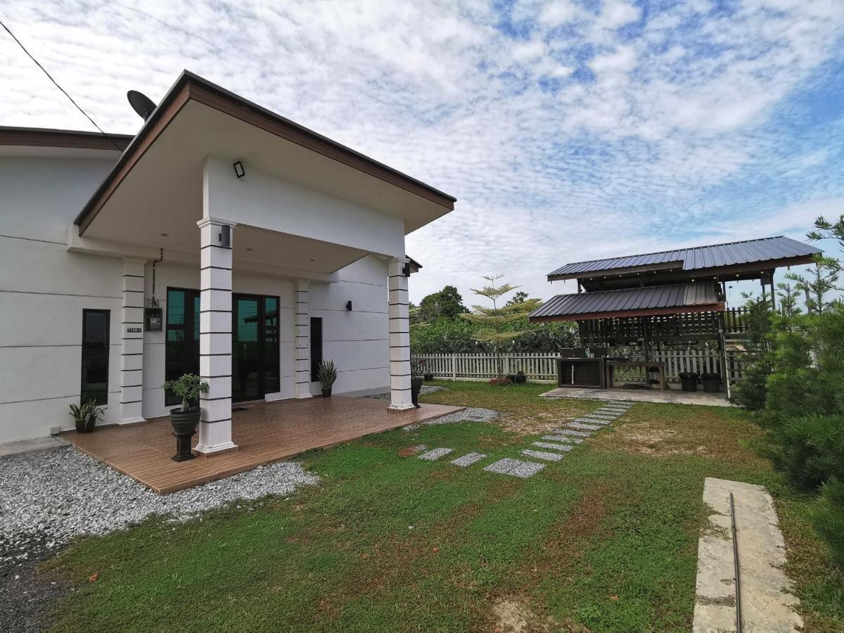 Orchard Villa Melaka Exterior photo